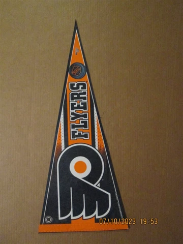NHL Philadelphia Flyers Vintage 1990's Edition #6 Team Logo Hockey Pennant Cover