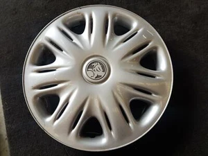 HOLDEN COMMODORE WHEEL COVER/HUB CAP VS 04/95-11/00 95 96 97 98 99 00 - Picture 1 of 5