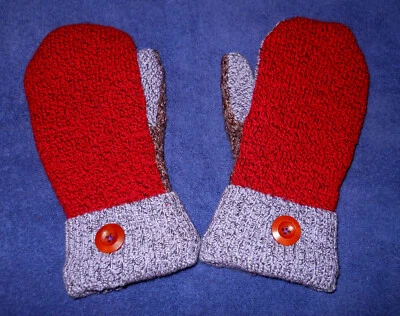 ALMOST BERNIE MITTENS HANDMADE TRI-COLOR with BROWN WOODEN BUTTONS  MEDIUM - Image 1 of 4