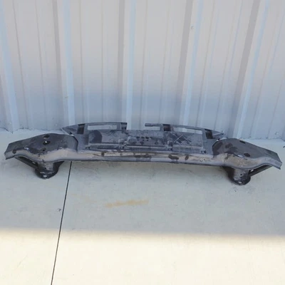 BMW 640I 650i F12 2012-2018 parachoques trasero refuerzo barra de impacto fabricante de equipos originales. Foto 1 de 4