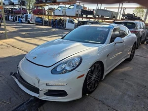 AC Compressor Fits 14-16 PORSCHE PANAMERA 30318999 - Picture 1 of 8
