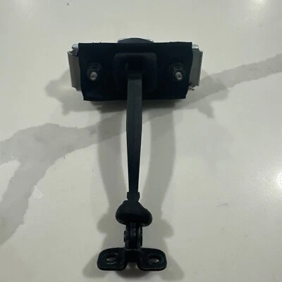 Ремень стопора для правой передней двери 2015-2017 Ford Expedition от оригинального производителя - Изображение 1 из 4