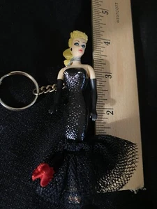 Vintage Mattel 1995 Barbie Keychain "Solo In The Spotlight Barbie 1960" - Picture 1 of 5