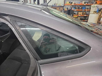 Used Left Quarter Glass fits: 2012 Ford Focus Sdn black moulding Left Grade A Foto 1 de 4