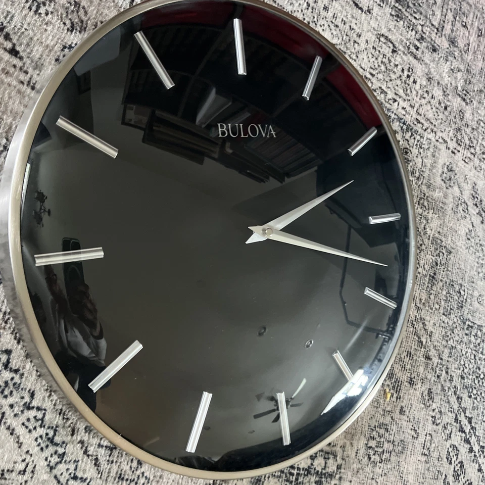 Bulova - Reloj de Pared Metro, Acabado Peltre Satinado 16" Cristal Lenz Foto 1 de 4