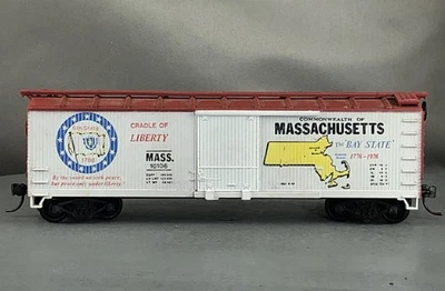 Train Miniature - Massachusetts - 40' Wood Box Car # 10106 w/Kadees - Image 1 of 4