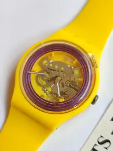 SWATCH+NEW GENT+SO29J100 PURPLE RINGS YELLOW+NEU / NEW - Bild 1 von 2