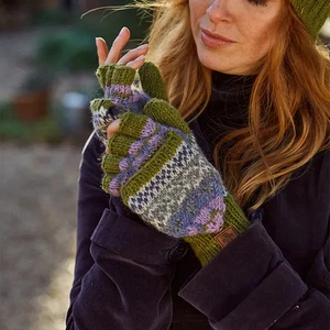 Pachamama Classic Fairisle Mitts Olive - Picture 1 of 3
