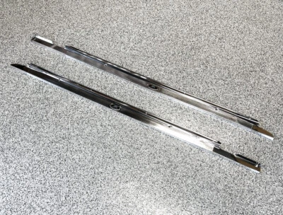 Par de placas de arranhão de soleira de porta com carroceria Fisher decalques para 1962-1967 Chevy Nova - Imagem 1 de 4