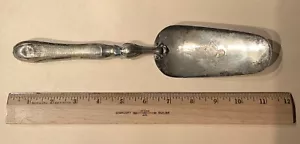 Antique Sterling Silver Crumb Scoop Medieval Minstrel Design - Picture 1 of 13