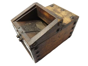 Japonés antiguo vintage madera de tachuelas Zenibako caja fuerte chacha - Imagen 1 de 8