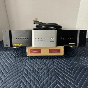 Monster Power HTS 2600 Home Theatre Reference PowerCenter Filter Surge Protector - Picture 1 of 11