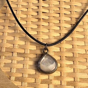 Collar Colgante Lágrima Piedra Luna Espíritu Libre Pájaro Peyote Cordón Cuero Negro - Imagen 1 de 10