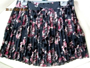 "NEXT" PLEATED FLORAL SKIRT SIZE 6 .... 30" - Picture 1 of 6