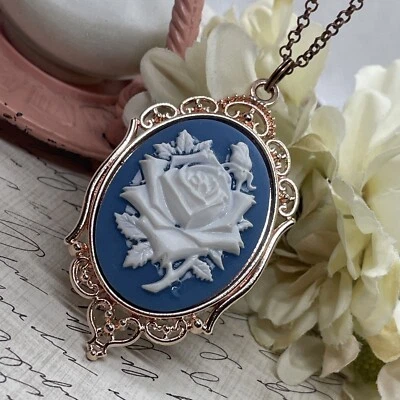 Colar camafeu verão ouro rosa dia das mães azul empoeirado azul-petróleo rosa branco - Imagem 1 de 4