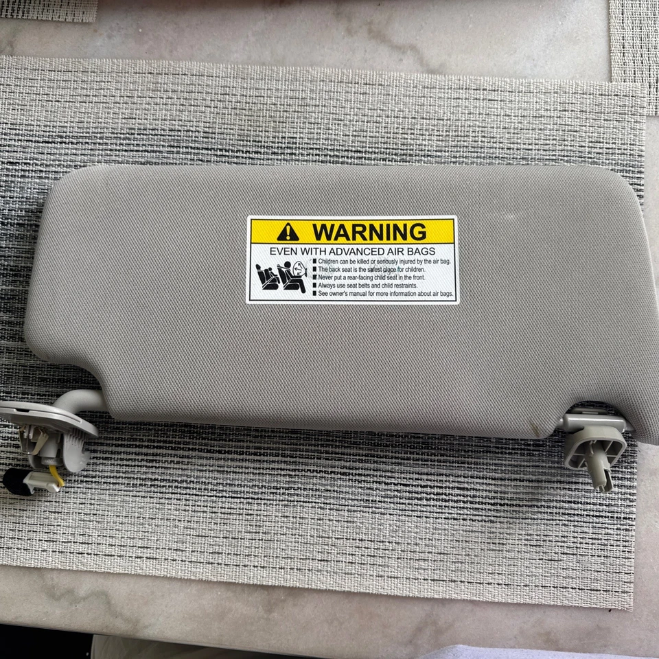 Parasol para conductor Acura TLX 2021-2024 luz única NH882L gris OEM Foto 1 de 4