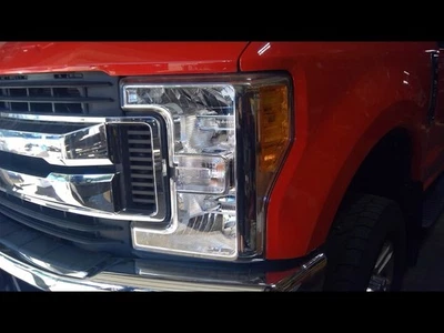 Faro halógeno izquierdo conductor para camioneta Ford F250SD 17 1684919 Foto 1 de 4