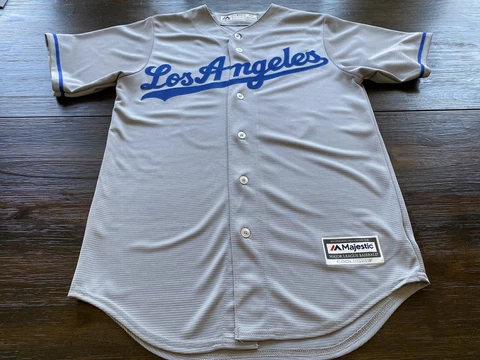 Los Angeles Dodgers Cody Bellinger Mens Majestic stitched Jersey - Small Cover
