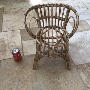 Silla con brazo para bañera de mimbre de bambú de mediados de siglo retro de colección para niños Boho Tiki Garden - Imagen 1 de 11