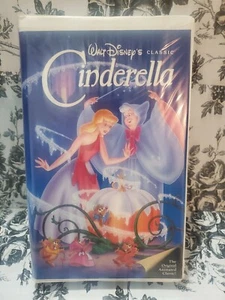 Walt Disney Cinderella (VHS Tape, 1988) Black Diamond Edition - Picture 1 of 7