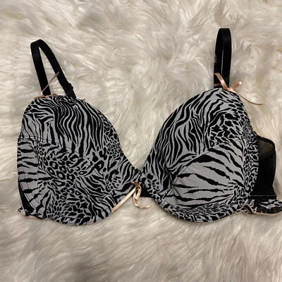 Sujetador Kardashian Colección 34D Estampado Cebra Cierre Trasero Con Aros Foto 1 de 4