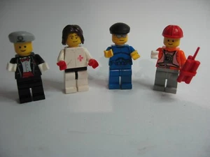 4 x LEGO MIXED MINI FIGURES MEDIC ECT SEE PICTURES #45 - Picture 1 of 6