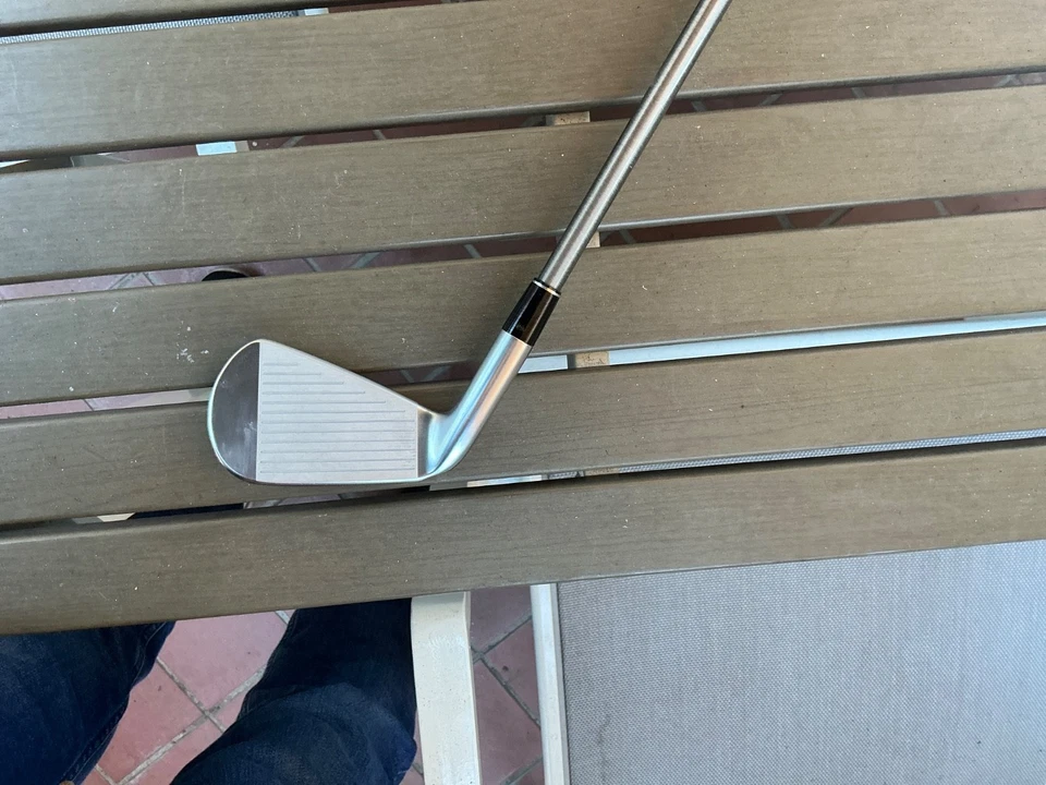 Srixon ZX5 MKll 4 iron w Steelber 95r shaft - Image 1 of 4