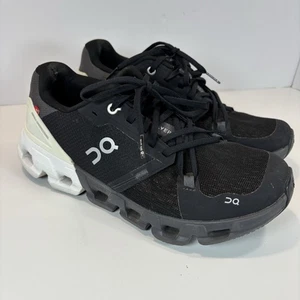 On Cloudflyer 4 71-98671 schwarz-weiße Damengröße 8,5 Laufen Fitnessstudio Turnschuhe - Bild 1 von 9