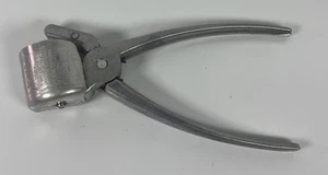 York The TEXAN Nut Sheller Aluminum Nut Cracker Pecan & Almond Vintage - Picture 1 of 7