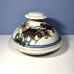 Studio Art Pottery Covered Casserole Dish Domed Lid Floral Artist Signed 7.25" - Picture 1 of 9