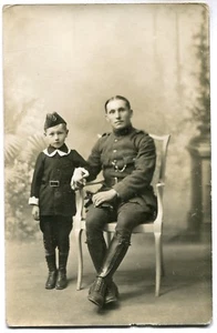 CPA - Carte Postale - Militaria - Photo Homme et Enfant (M7052) - Picture 1 of 2