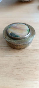 Vintage PILL BOX VINTAGE HANDMADE COPPER SILVER PLATE BOX & MOTHER OF PEARL - Picture 1 of 6