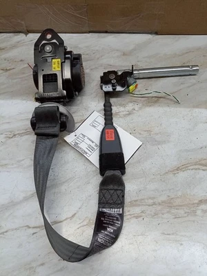 Used Front Right Seat Belt Front fits: 2016 Kia Cadenza passenger retractor Fron - Image 1 of 4
