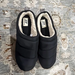 Zapatillas zueco acolchado Dearfoams forro de piel sintética negras grandes para hombre EE. UU. 9-10 - Imagen 1 de 6