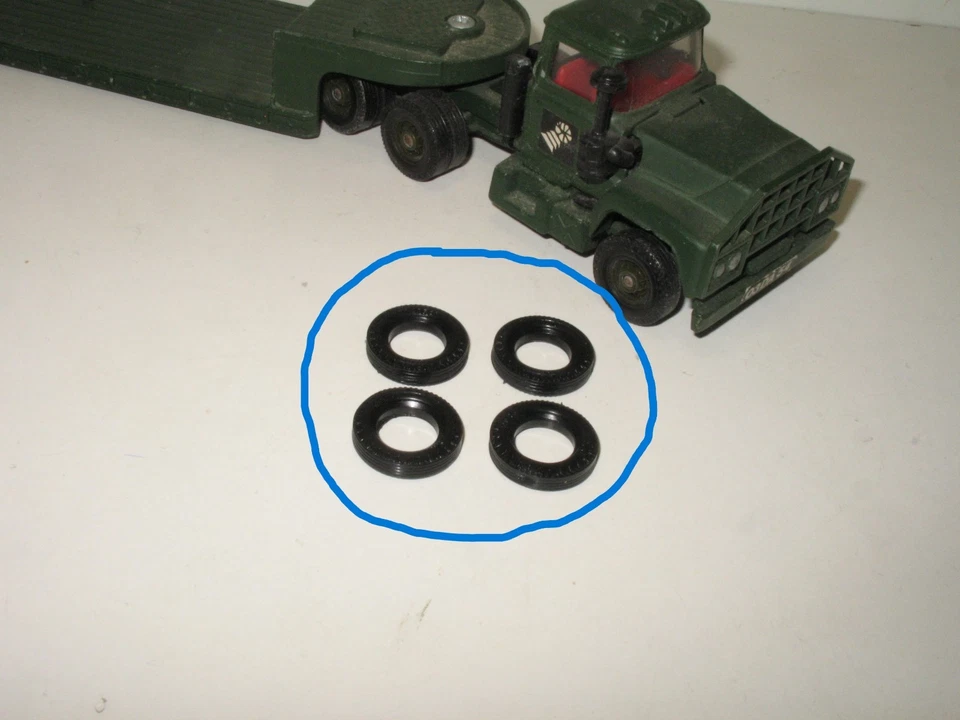 C35 CORGI, 4X Engraved Tires "Corgi" Truck After 65... 20/12 - Image 1 of 4