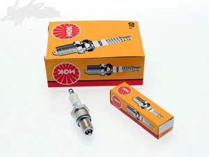 2pcs NGK 4313 LMAR8A-9 Standard Spark Plug for 9470300436 9470100436 FZ-07 FZ-09 - Picture 1 of 1