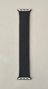 Authentic Apple Watch Solo Loop 45mm (Midnight Color / Wrist Size 8) Like A New! - Photo 1 sur 5