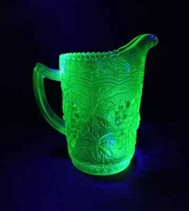 Imperial Glass Green Pitcher Uranium Frosted Grapes Vintage Leaf Vaseline 6" - Picture 1 of 14