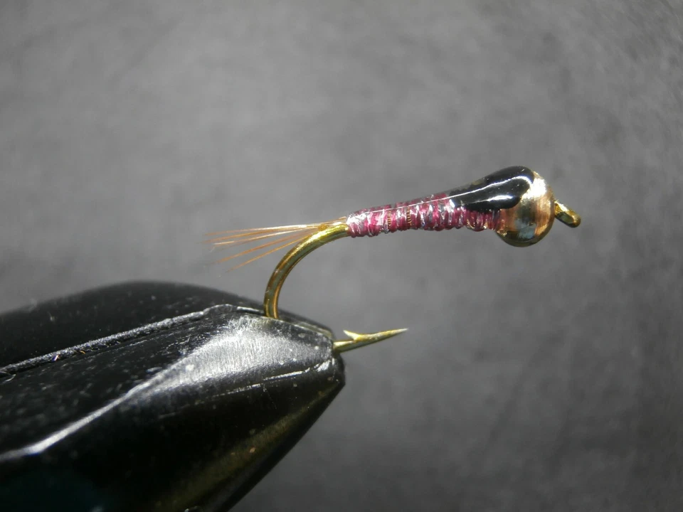 RIOYLAGOMOSCAS 3 PERDIGONES ROSA OSCURO Y PLATA CABEZA DE TUNGSTENO PESCA A MOSCA-(PER-20)