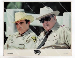 o50846 1980 orig Foto Mike Henry, Jackie Gleason Film Smokey and the Bandit II - Bild 1 von 2