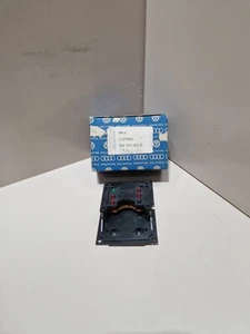 VW Passat Leuchtdiode Platine NOS 321919061B - Bild 1 von 2