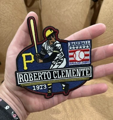 Roberto Clemente HOF 1973 Pittsburgh Pirates Iron Sew On Embroidered Patch NEW - Image 1 of 2