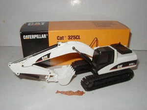 CATERPILLAR 325 CL BAGGER TIEFLÖFFEL WEISS #515.4 NZG 1:50 OVP - Picture 1 of 1