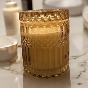 Leoben Company Amber Saffron Candle – 23 oz in Faceted Glass Jar - Picture 1 of 2