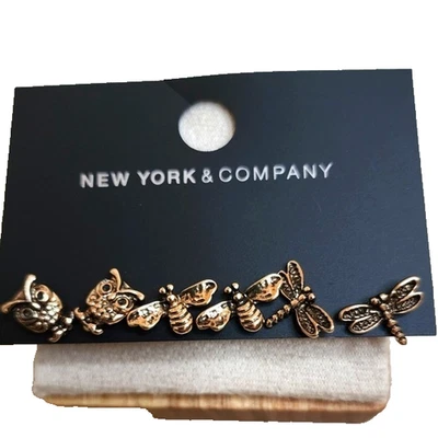 NEW YORK & COMPANY CONJUNTO PERFORADO ARETES BÚHO ABEJA LIBÉLULA TONO DORADO NUEVO CON ETIQUETAS Foto 1 de 3
