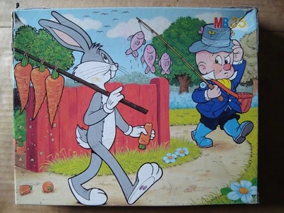 JIGSAW PUZZLE (35 Pieces) - BUGS BUNNY PIGGY FAT (MB 1986) Warner Bros. - Image 1 of 4