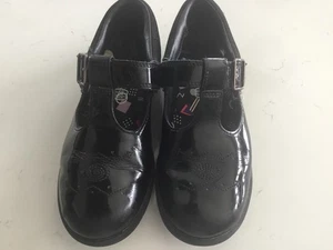 Clark’s Black Patent Mary Jane School Shoes Size 2G - Excellent Condition - Picture 1 of 9