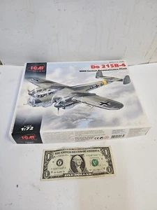 ICM 72301 - Do 215B-4, avión de reconocimiento de la Segunda Guerra Mundial - 1:72 completo pero sin calcomanías - Imagen 1 de 3
