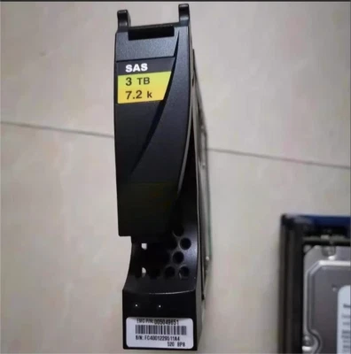 EMC VMAX 10K 20K 40K 005049651 005050390 3TB 3.5" 7.2k SAS 3T hard drive - Image 1 of 2