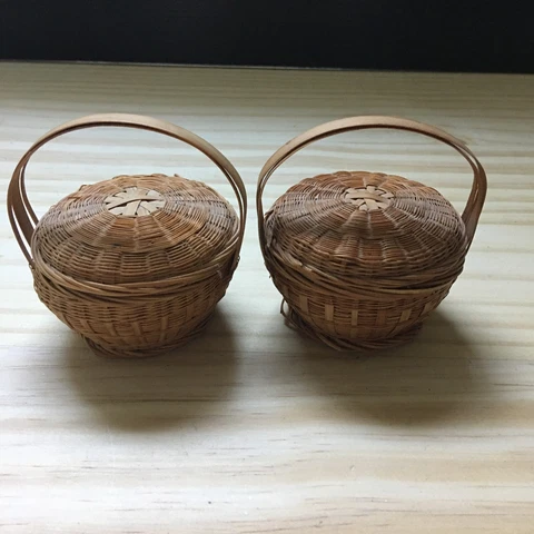 Vintage Pair of 1970s Small Round Lidded Bamboo Woven Baskets w/ Handles 2.5"D Cover